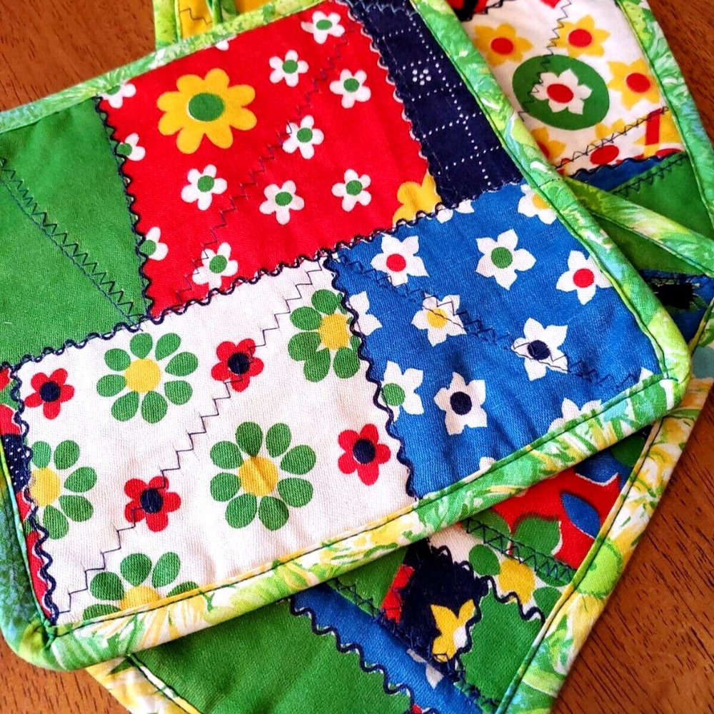 POT HOLDERS SET OF 3 HANDMADE CHRISTMAS NEW YEAR HOLIDAY GIFT NEW